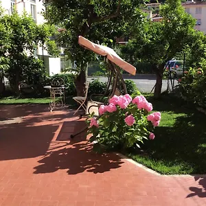 Casa Luigia Mtb In Finalborgo Bike Tour Ebike Trekking Maison d'hôtes